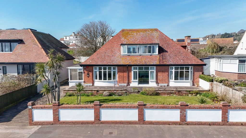 Property photo 1 of 32