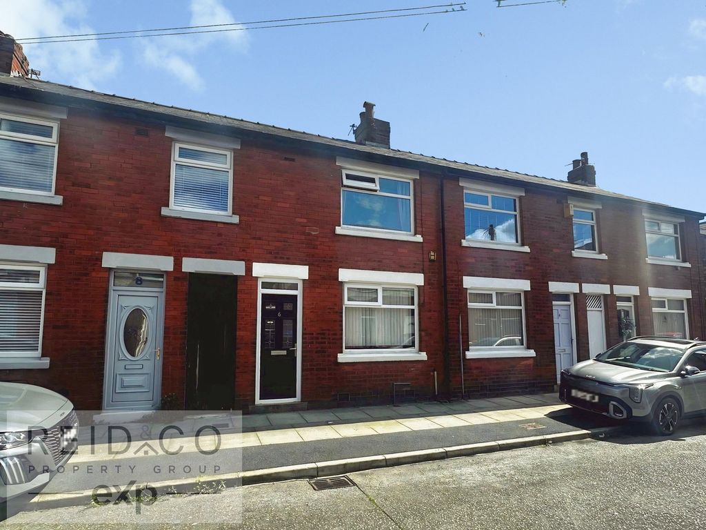 Property photo 1 of 8