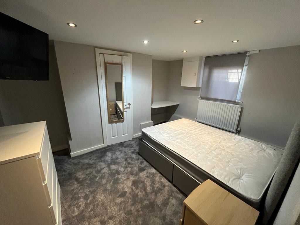 Property photo 2 of 29