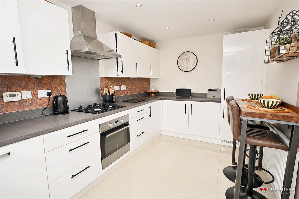 Property photo 2 of 22 Kitchen