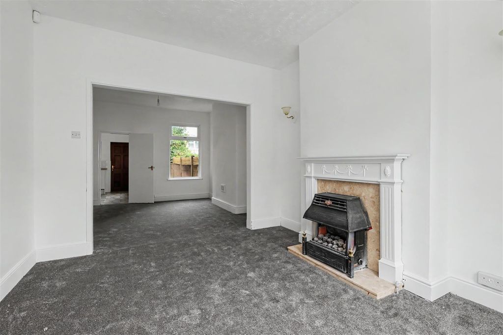 Property photo 2 of 16 Img_6127.Jpg