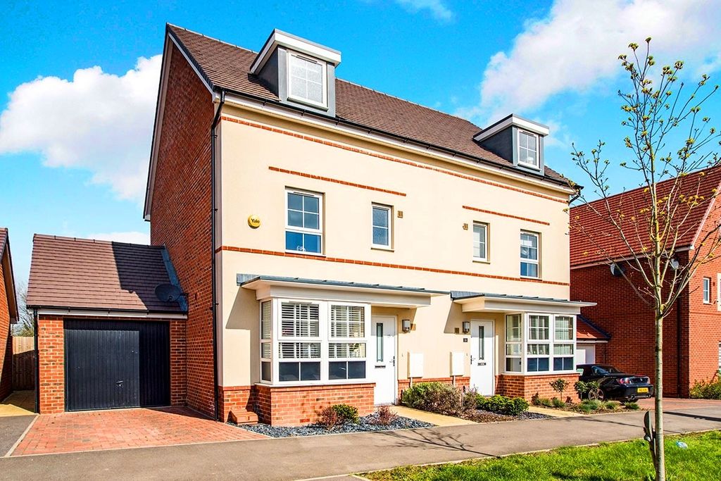 Property photo 1 of 12 Main Page