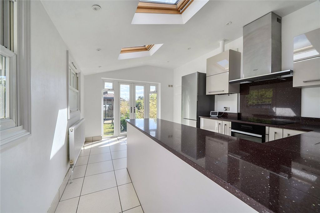 Property photo 2 of 18 Picture No. 46