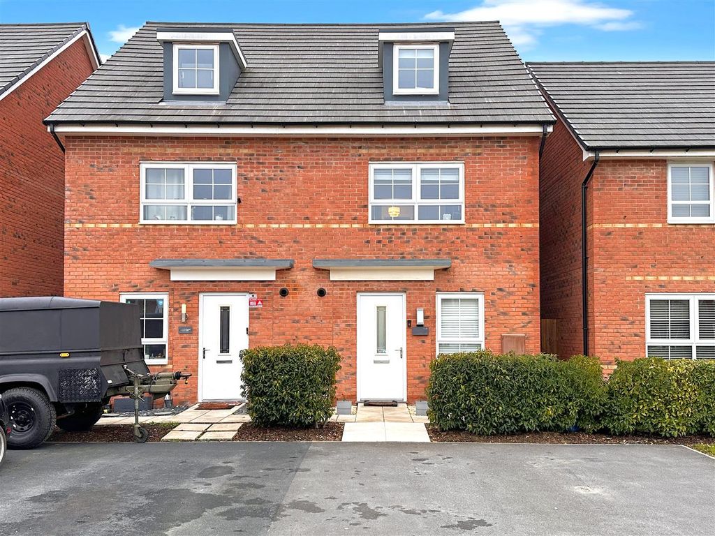 Property photo 1 of 22 Front Aspect 367