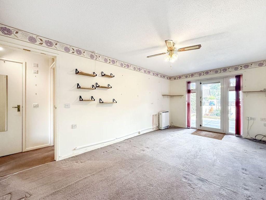 Property photo 2 of 9