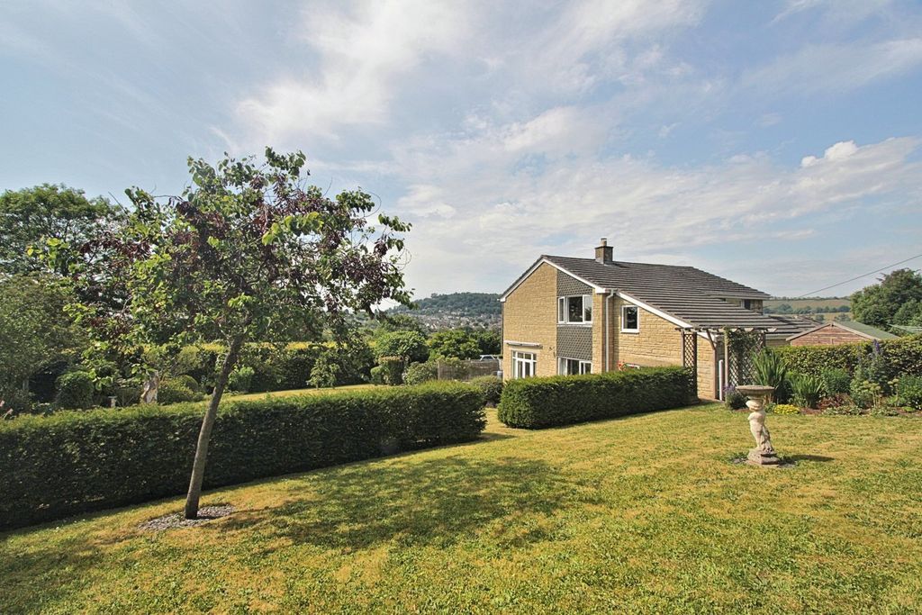 Property photo 1 of 32