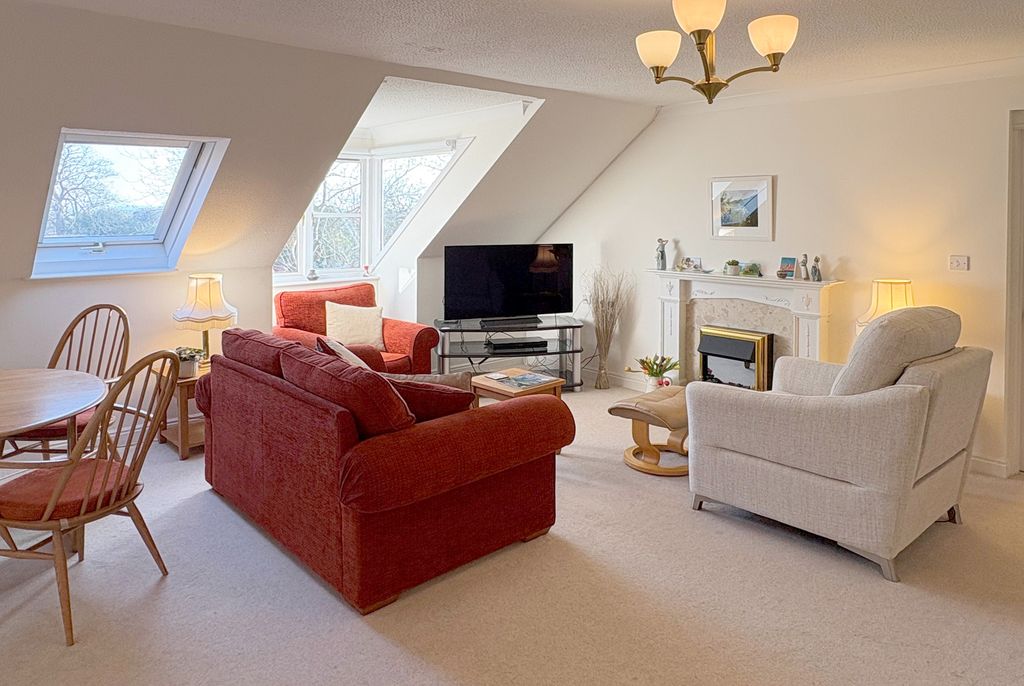 Property photo 2 of 11 23 MC Sitting Room 1
