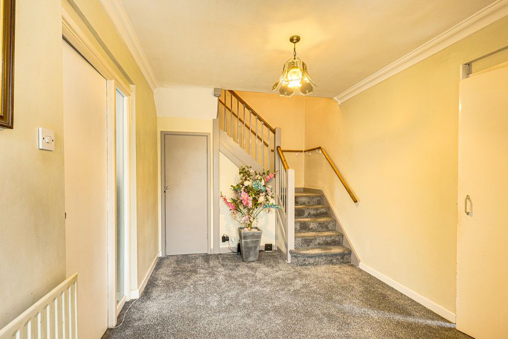 Property photo 2 of 26