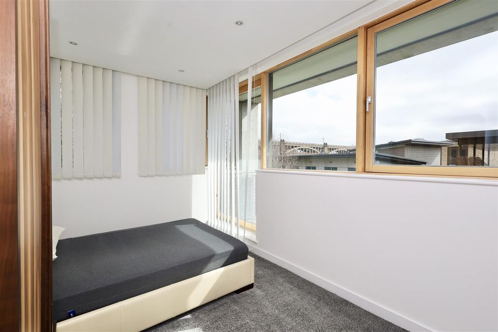 Property photo 3 of 11 F57C38B4-26CC-4859-B1Da-38Bcf711759E_1_201_A.Jpeg