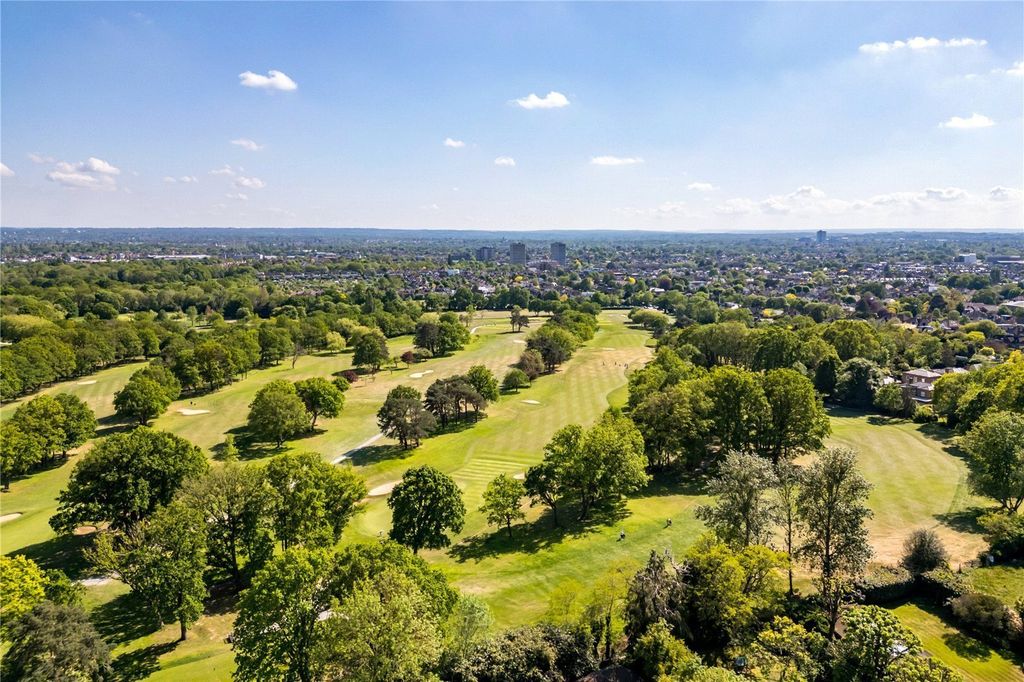 Property photo 2 of 45 House. Partnership