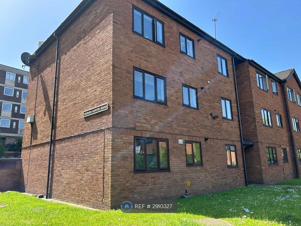 Property photo 1 of 10 Building