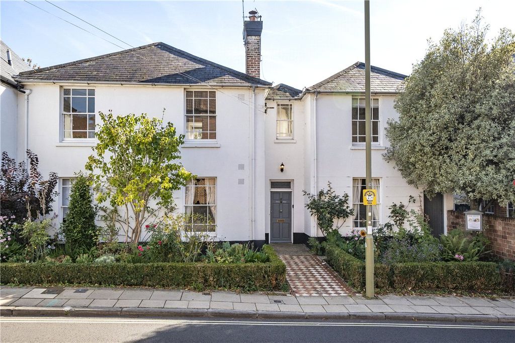 Property photo 1 of 8 Front