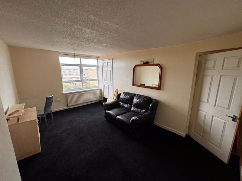 Property photo 3 of 11 Photo 7