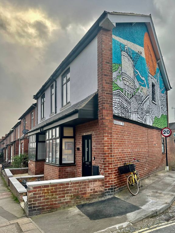 Property photo 1 of 13 Image