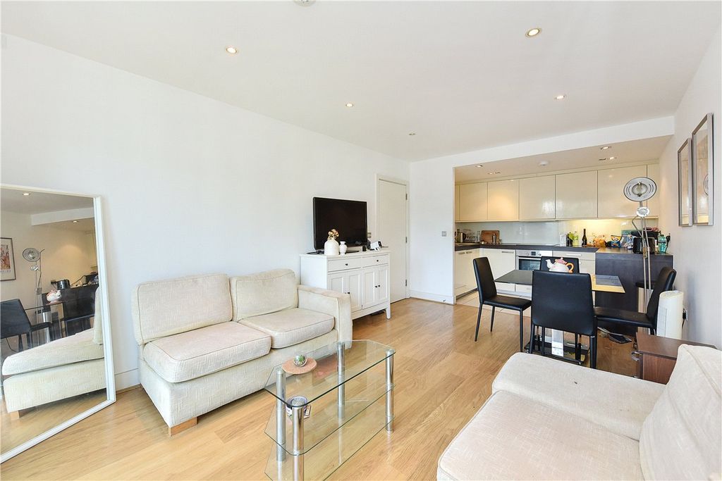 Property photo 2 of 11 Picture No. 16