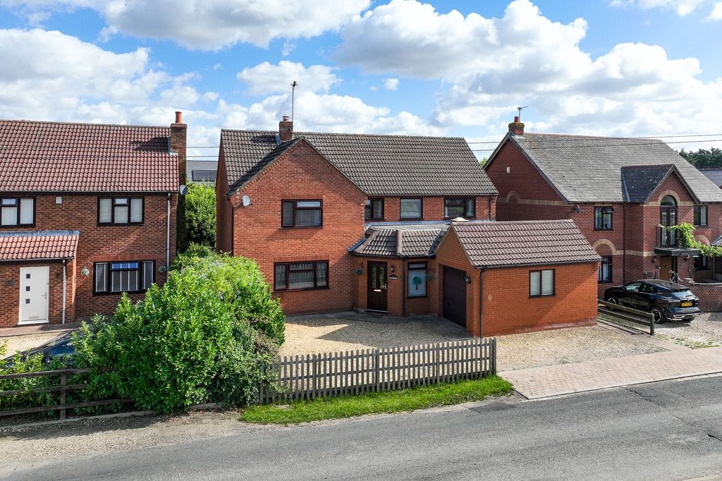 Property photo 1 of 47