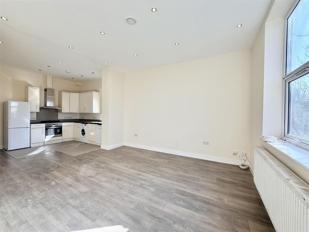 Property photo 2 of 8 Img_4983.Jpeg