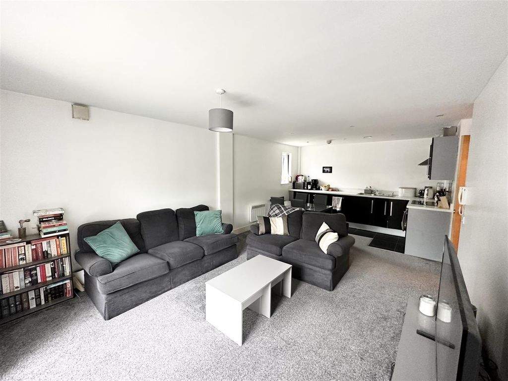 Property photo 2 of 14 Open Plan Lounge Kitchen