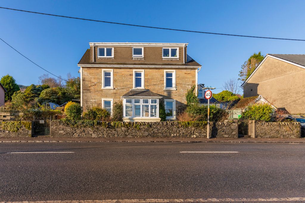 Property photo 2 of 31