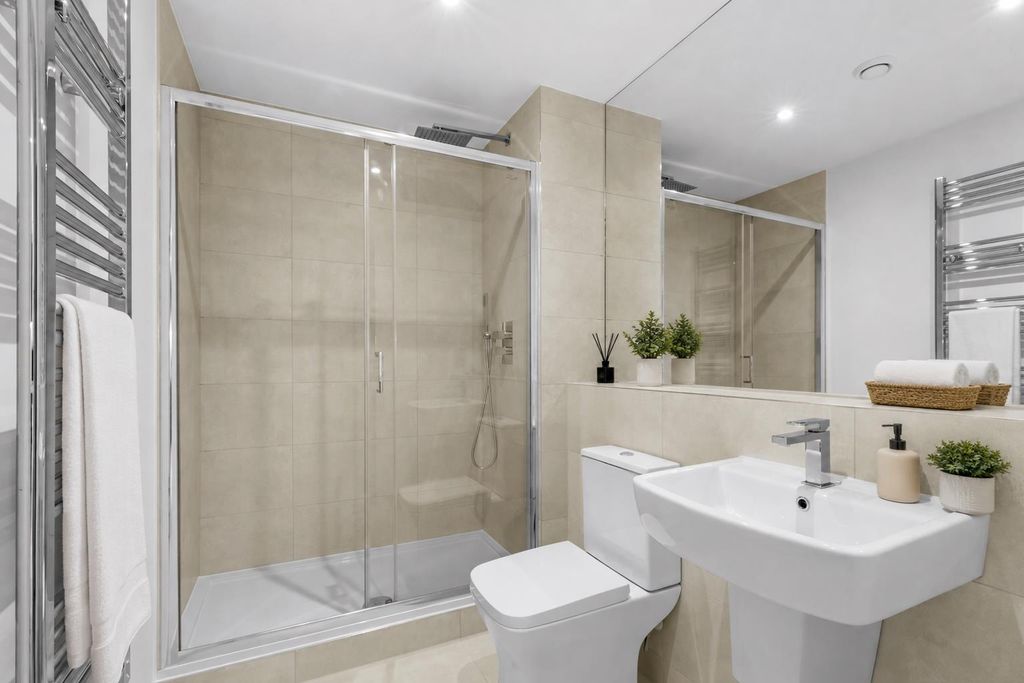 Property photo 3 of 5 Bathroom
