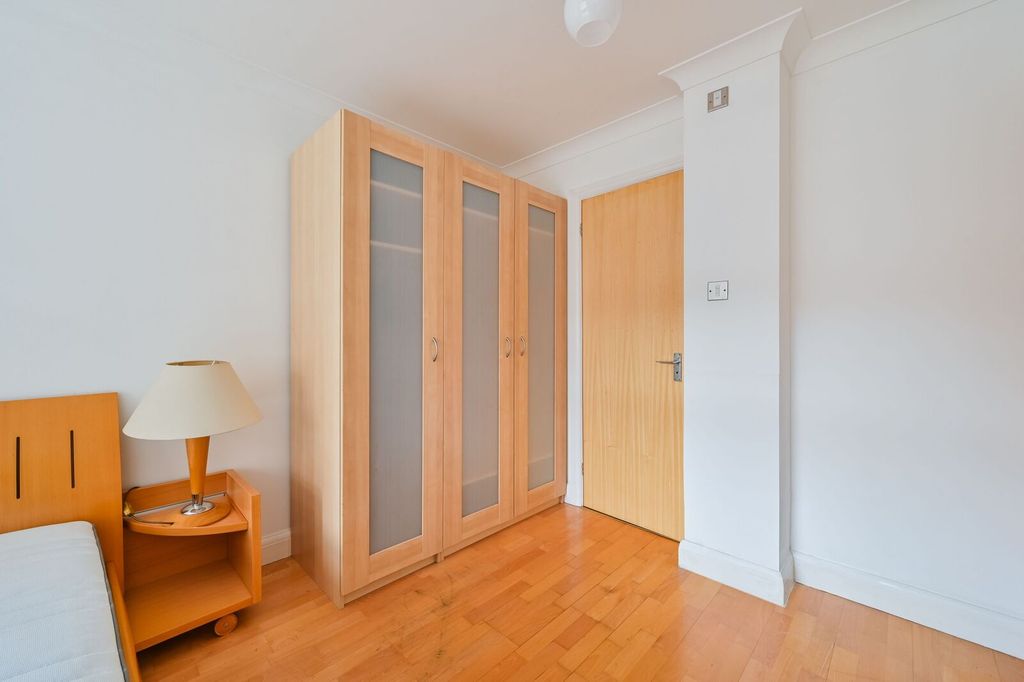 Property photo 3 of 14