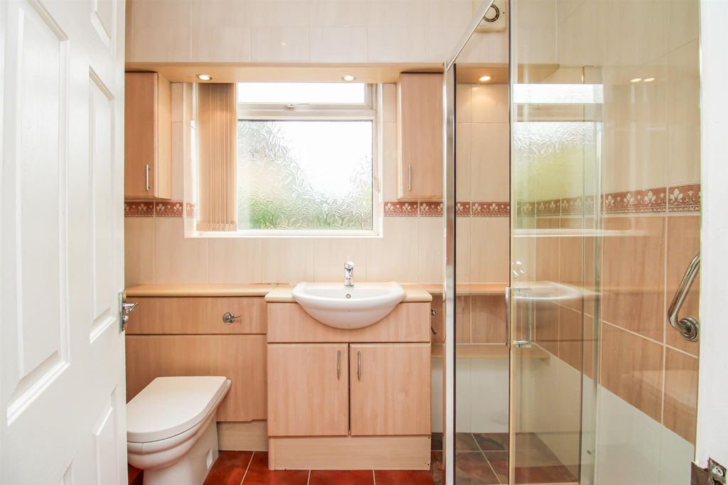 Property photo 3 of 13 Shower Room