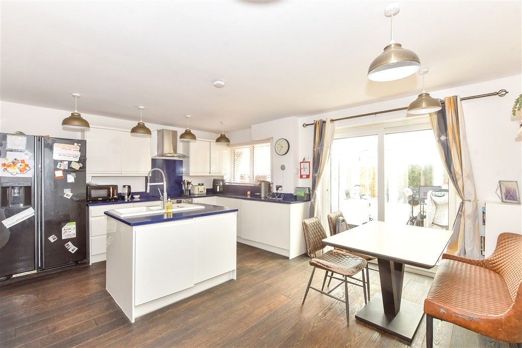 Property photo 3 of 12 Kitchen/Dining Room