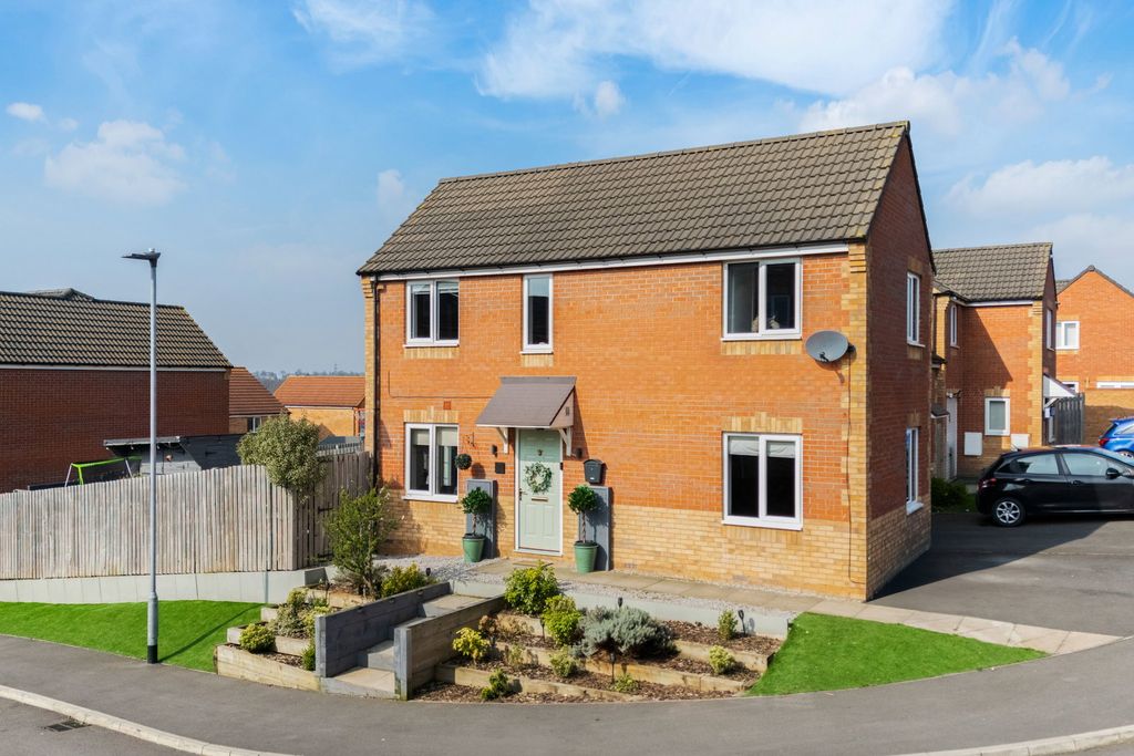 Property photo 1 of 25