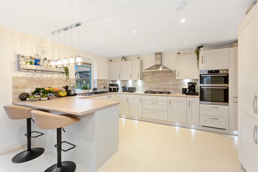 Property photo 1 of 21 Primary Property Image