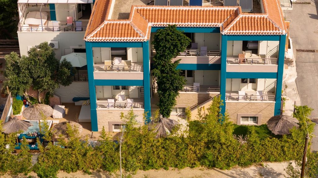 Property photo 2 of 24