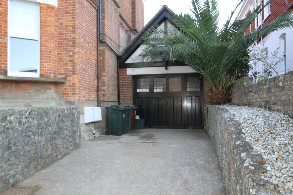 Additional image 24 of 2 bed flat for saleSilverdale Road, Eastbourne BN20