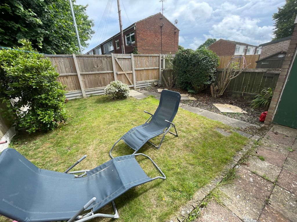 Property photo 3 of 12