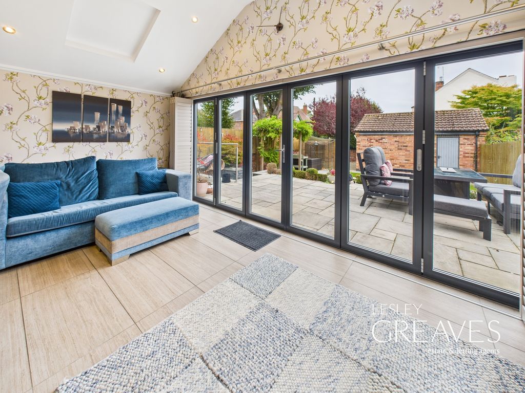 Property photo 3 of 35 Open Plan Kitchen