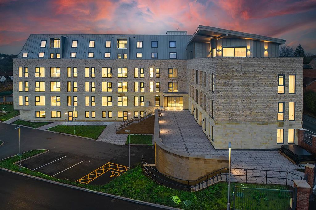 Property photo 3 of 14