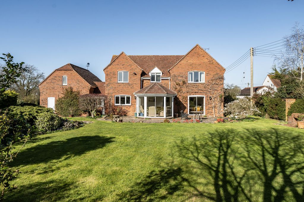 Property photo 2 of 19