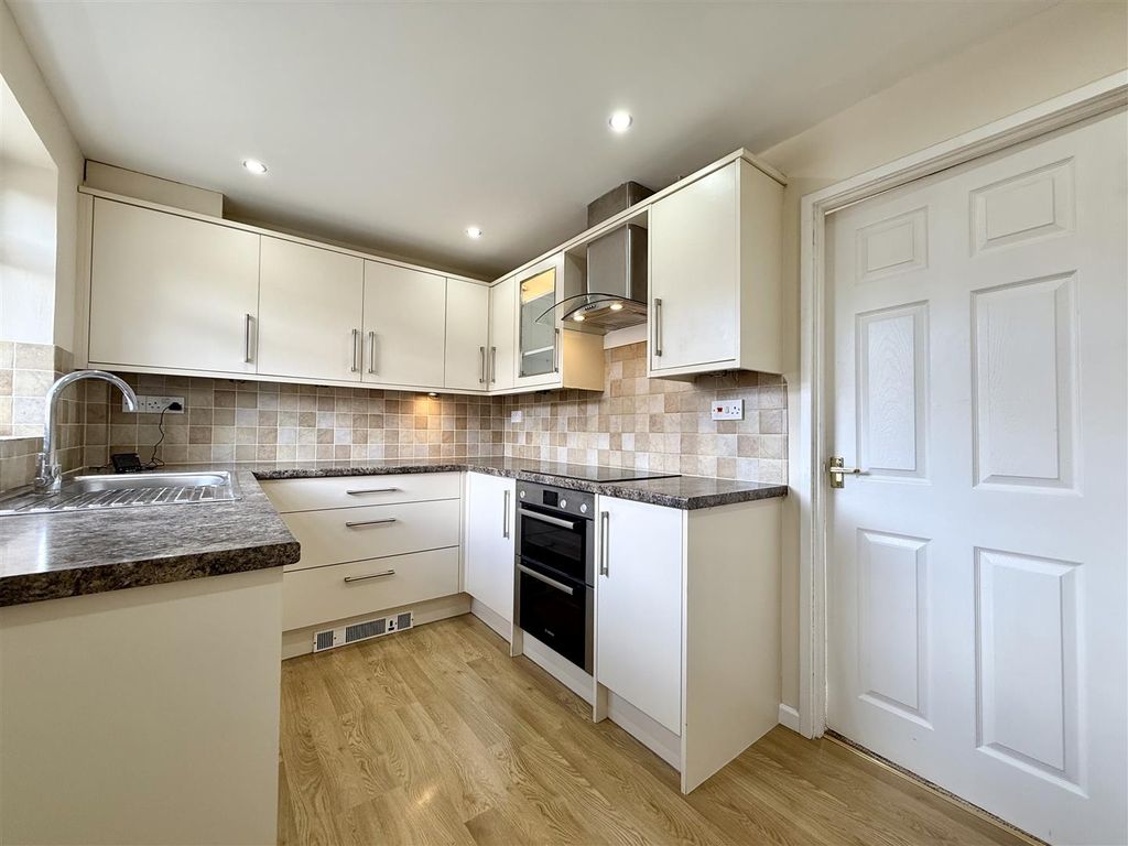 Property photo 2 of 15 2