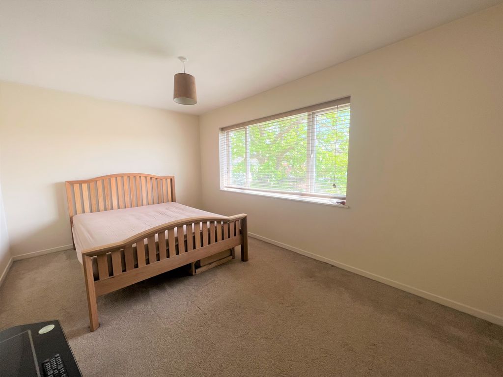 Property photo 2 of 12 Image