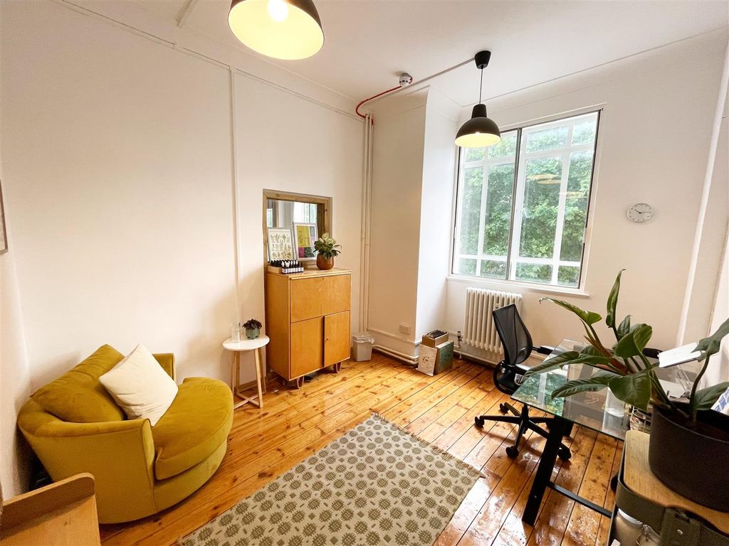 Property photo 2 of 15 1. 35Br - C01 II.Jpg