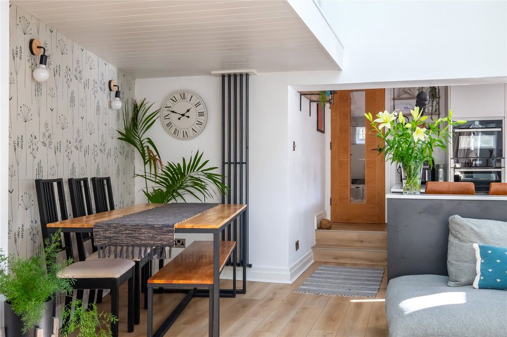 Property photo 3 of 30 Dining Area