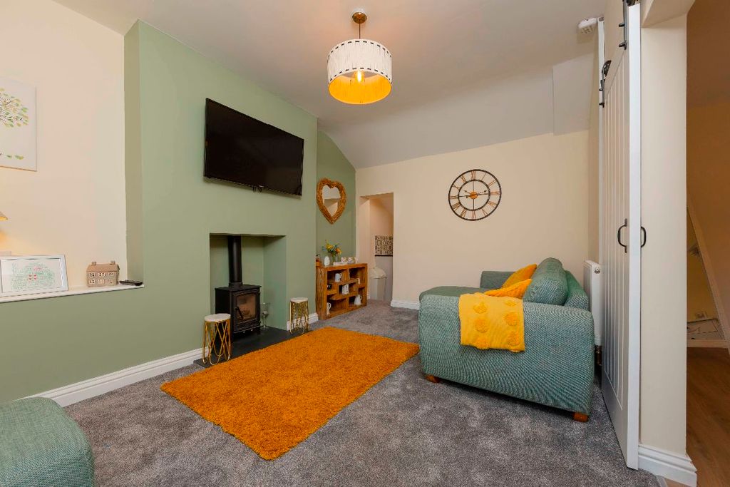 Property photo 3 of 22