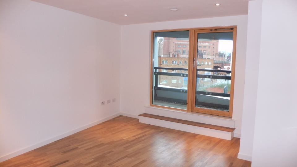 Property photo 3 of 9 Photograph 2