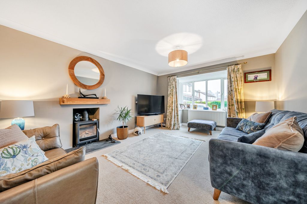 Property photo 2 of 27 Living Room