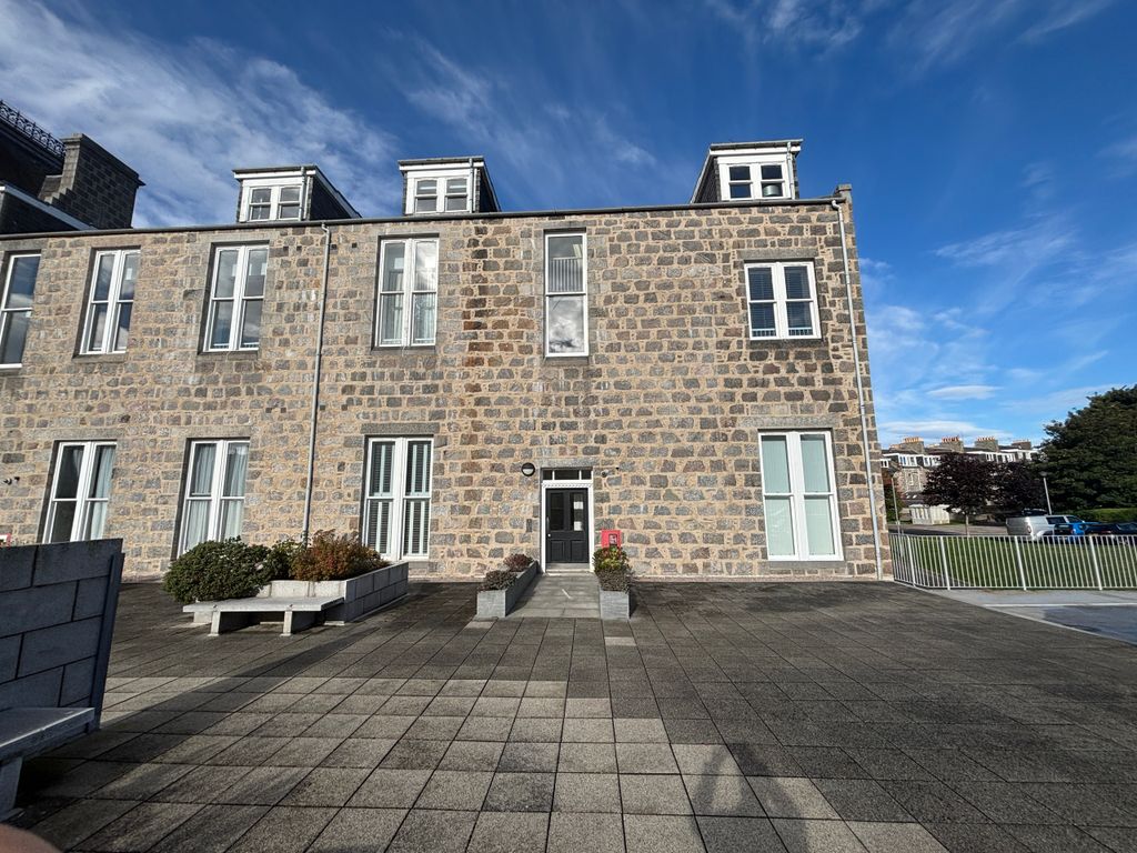 Property photo 1 of 9 1.Jpg