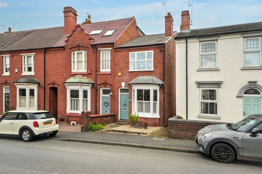 Property photo 2 of 40