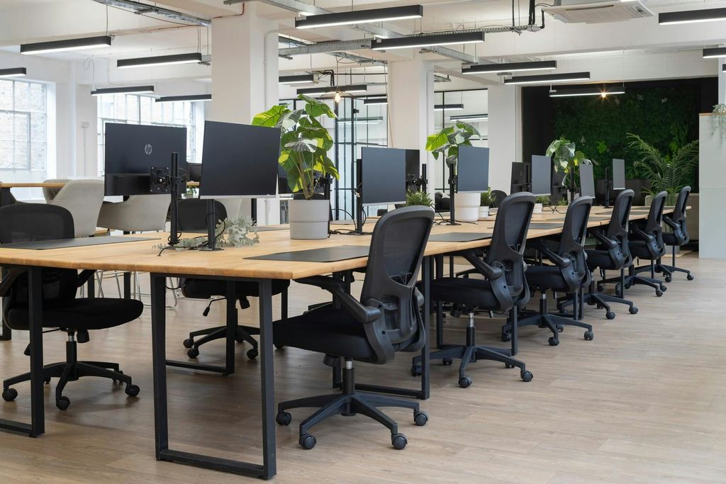 Property photo 3 of 16 Office Space