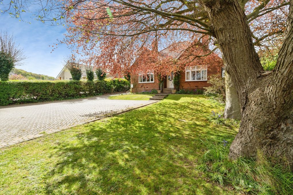 Property photo 2 of 16 Pbox-Img.Jpg