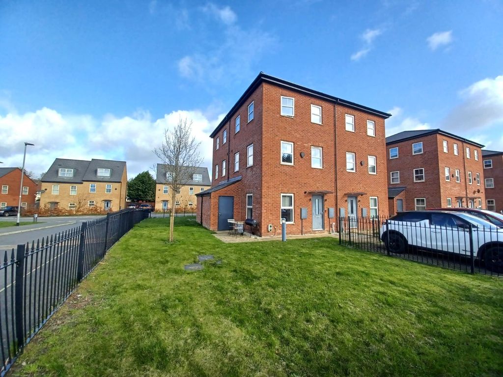 Property photo 2 of 11 Picture No. 03