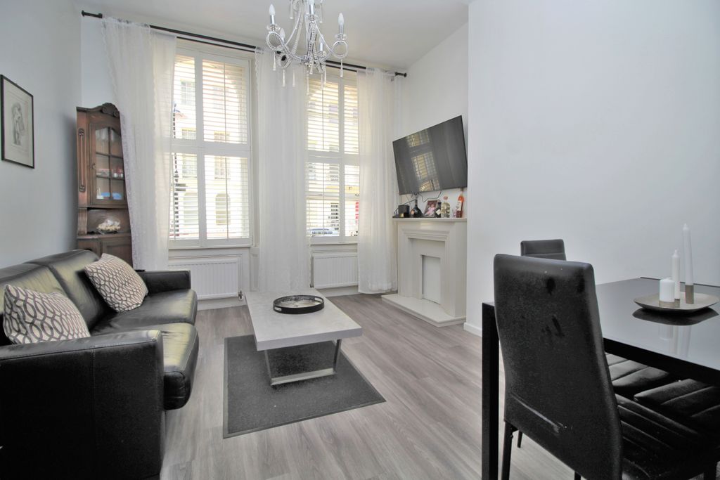 Property photo 3 of 16 42
