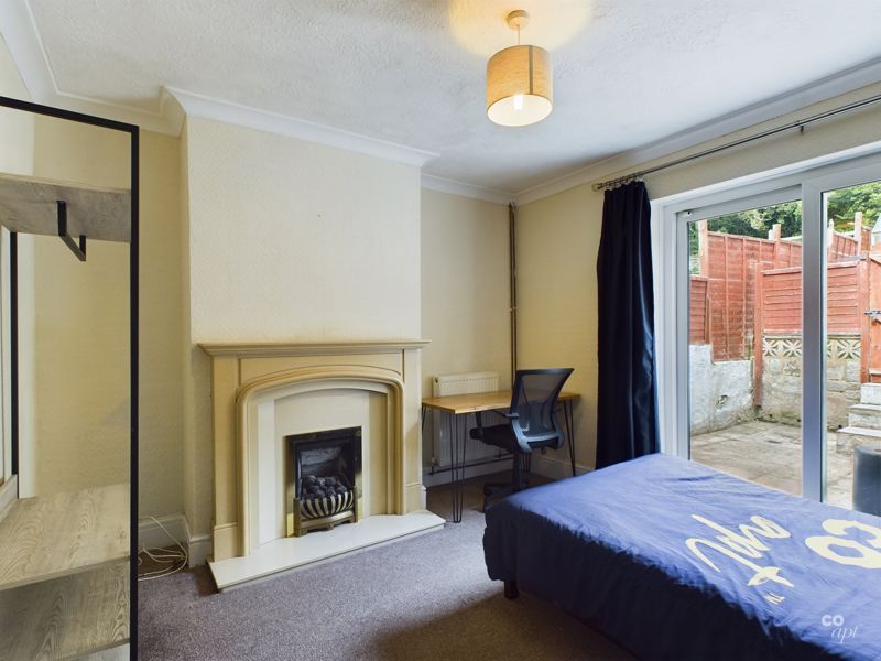 Property photo 1 of 8 Photo 11