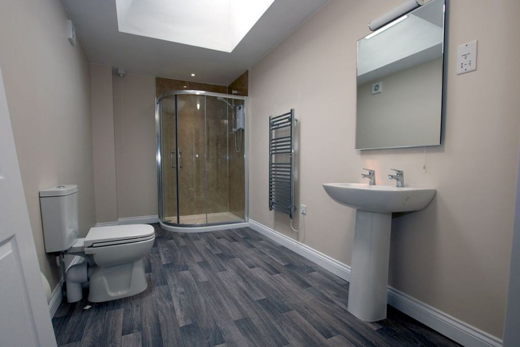 Property photo 3 of 7 Photo 1